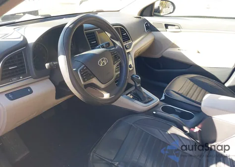 2017 Hyundai Elantra Se z USA, uszkodzony, nr VIN 5NPD84LF3HH129690